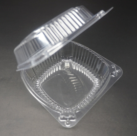 J048 Square Clear Plastic Container 16 oz. - 240/Case